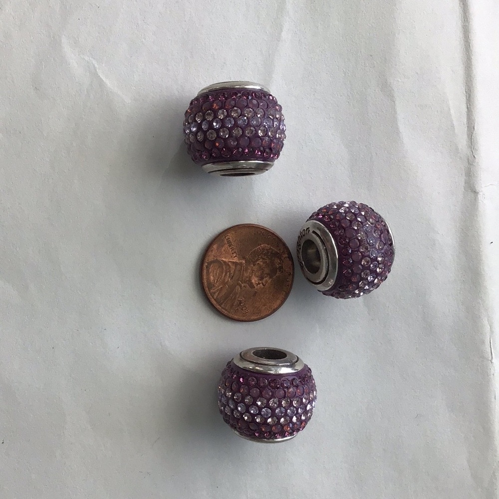 Brighton large Cupid kiss beads (3)